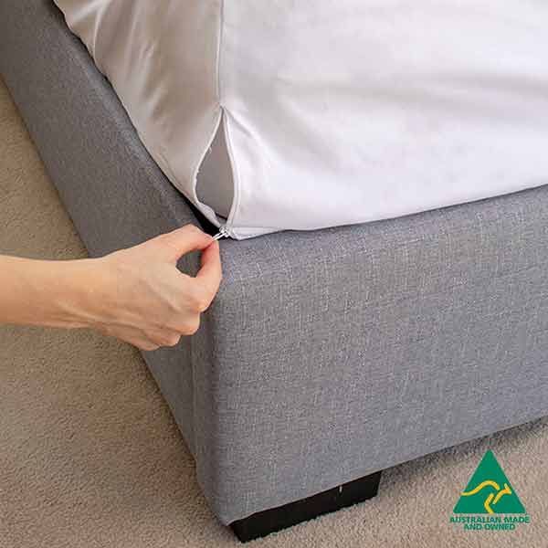 Waterproof Mattress Sleeve; White; Queen